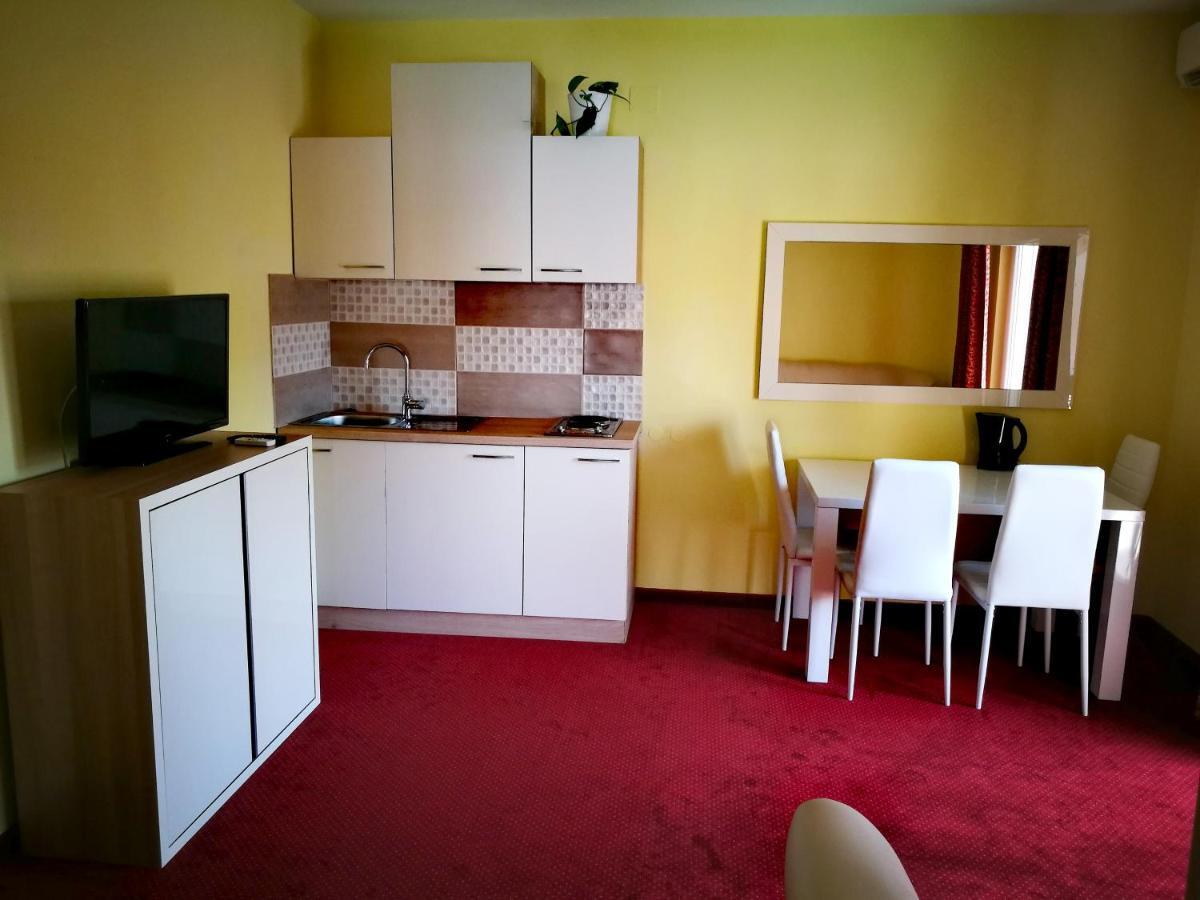 Apartmani Simon 로파르 외부 사진